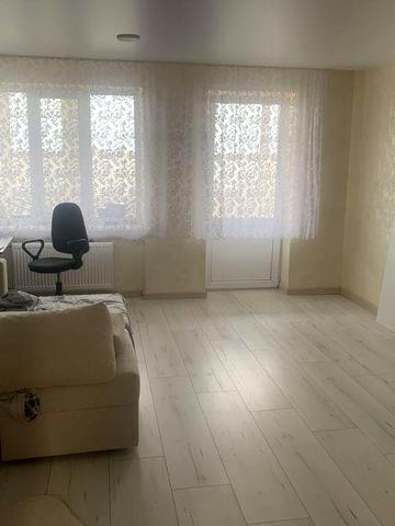 Продам 3х кімнатну студію 88,4 кв. м.