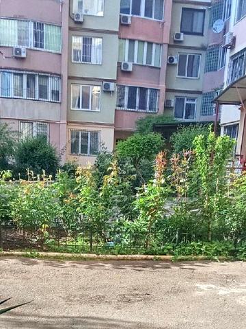 Тополина вул., 20