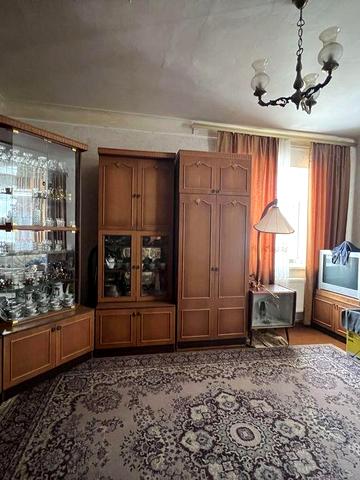 Ексклюзив.Продам хорошу 3шку з  своїм опаленням в  місті Узин