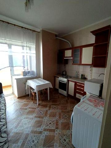 Метро «Житомирська» однокімнатна квартира  з ремонтом.