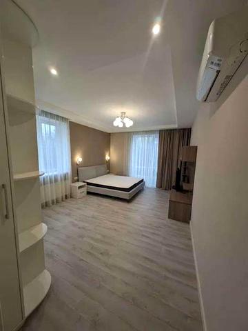 Абрикосова вул., 12