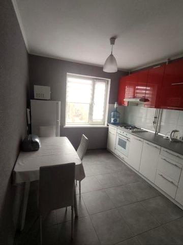 Оренда 3 кімнатної квартири в центрі, вул. 6 Слобідська.