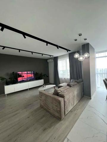 Липова Алея вул., 13