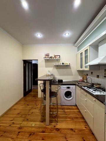 Продам 2 км.квартиру-63м на Небересній Сотні