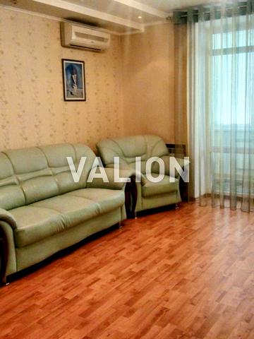 Василя Верховинця вул., 10