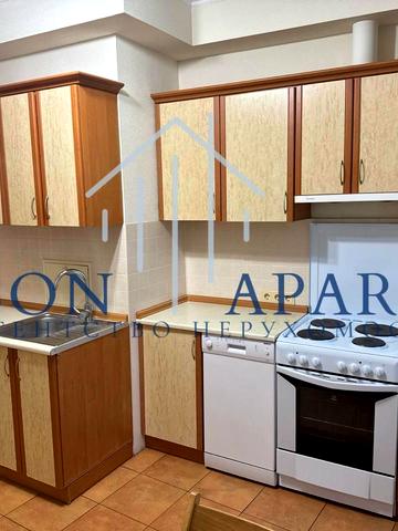 Дніпровська набережна вул., 19