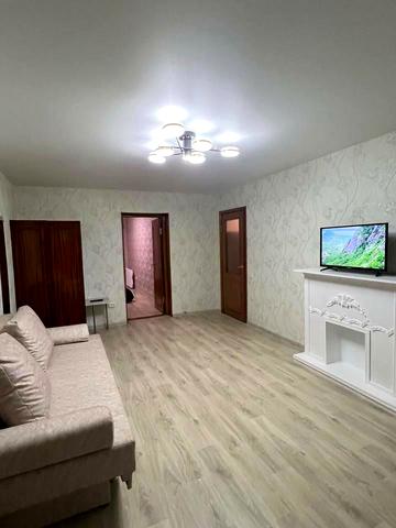 Юрія Паращука вул. (Івана Минайленка), 7