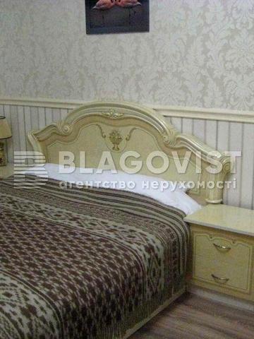 Продаж 2кімнатна кв, м Олімпійська Площа Українських Героїв, Жилянська