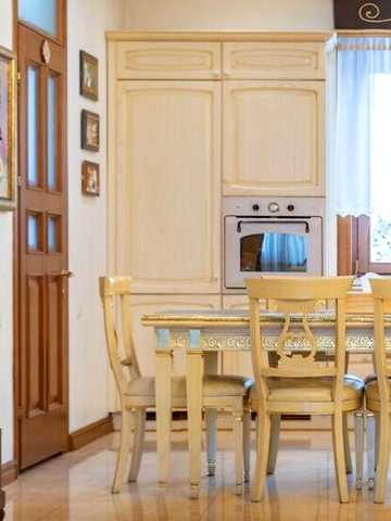 Продаж 3к Дім Князя Володимира вулиця