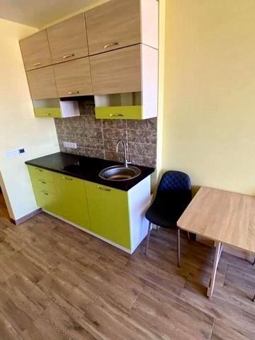 Здам простору студію-28 м.кв.з видом на набережну/ліс/річку.Вільна.