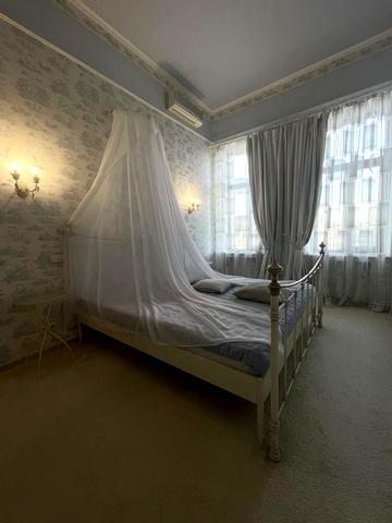 Антоновича вул. (Горького), 24