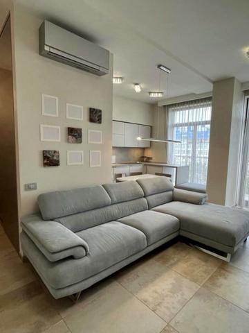 Французький бульв., 13а