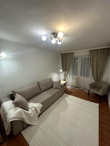 Науки просп., 4