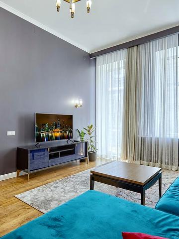 Саксаганського вул., 36