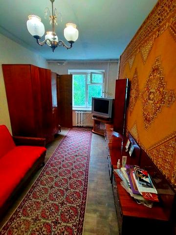 Оренда 2х кім Дубово по Козачій біля ринку.Тільки дзвонити.