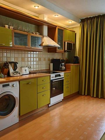 Драгоманова вул., 14