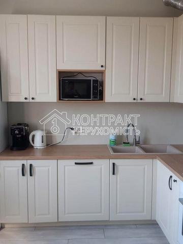 Ботанічна вул., 2