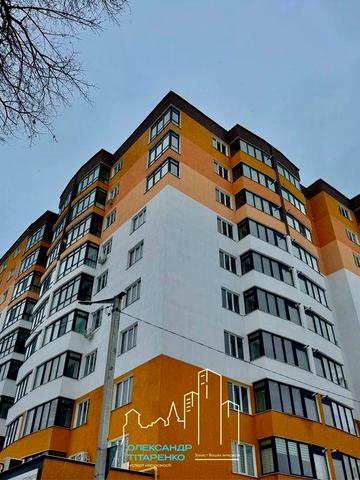 Квартира в зданому будинку на зручному поверсі