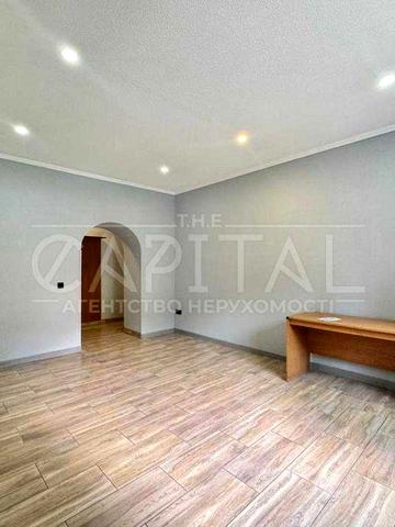 Продається двокімнатна квартира