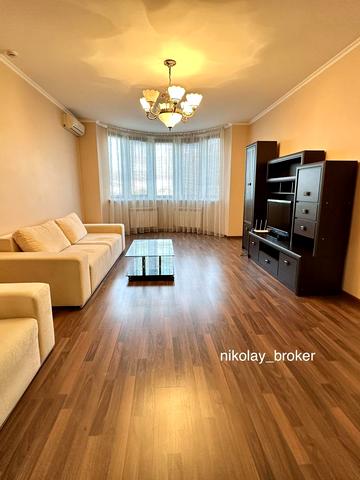 Княжий Затон вул., 21