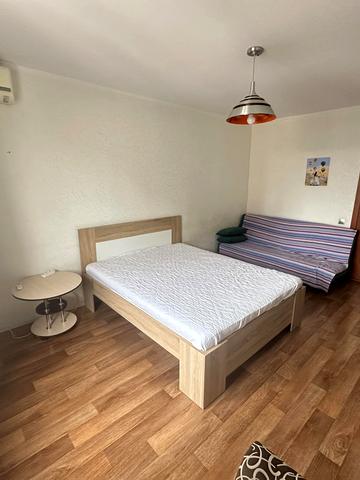 Урлівська вул., 38