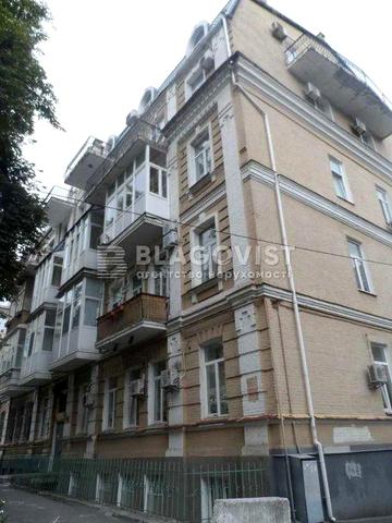 Простора квартира 230 кв.м в історичному будинку на Ярославовому Валу!