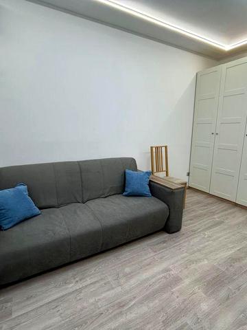 Оренда квартира Варшавський мікрорайон Київ 6 поверх Генератор Кіт Пес