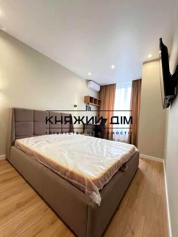 Дніпровська набережна вул., 17-К