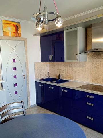 Драгоманова вул., 12