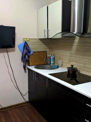 Донецьке шосе, 6