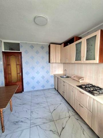 Сдам на длительно 2к квартиру на В. Шума .