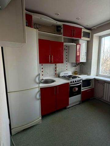 Здам 2-к квартиру на Альпійському провулку 18