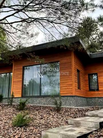 Підлісна вул., 41