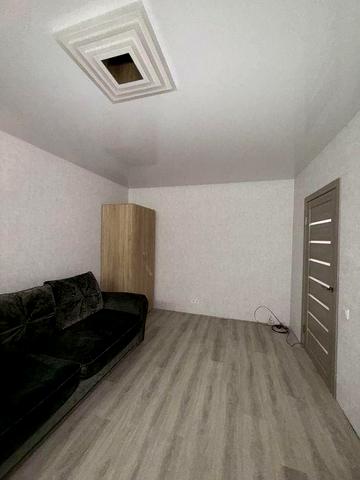 Оренда однокімнатної квартири Чорних Запорожців 18 не кутова 8 поверх