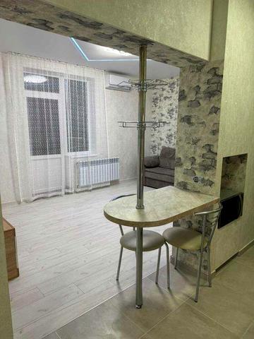 Оренда смарт квартири  ЖК Сімейний 15000 грн вільна