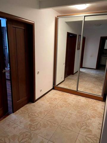 Здам 3 кВ на Корбутовці