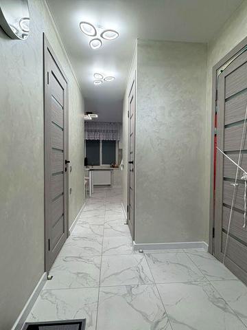 Квартира з хорошим ремонтом і меблями