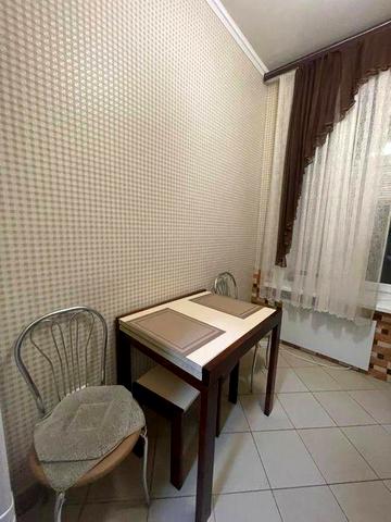 Здається 2 кім квартира район центр