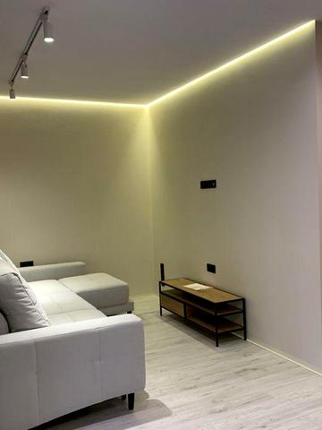 ЖК Варшавський Оренда евродвушки Є тепло, вода, працює ліфт!!!