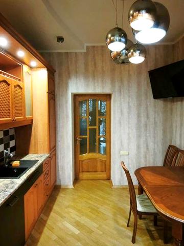 Оренда 2 к. квартири. Шевченківський район вул. Дмитриївська, 46