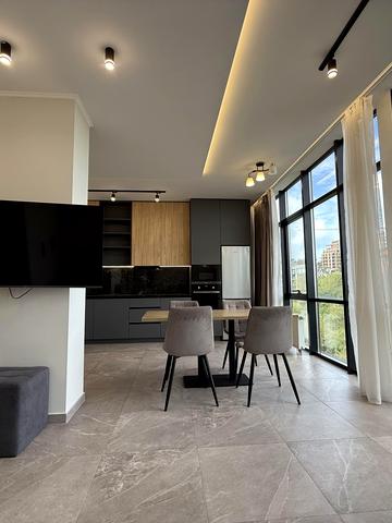 Олегівська вул., 1