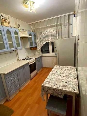 Сдам в аренду 3-х кімнатну квартиру КОСМОС