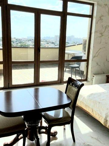 Довга вул., 1