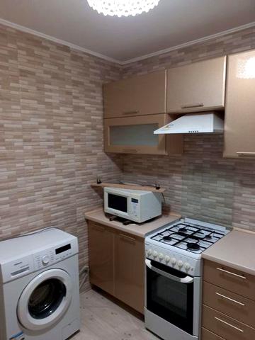 Оренда однокімнатної квартири в місті Херсон . Взимку тепла .