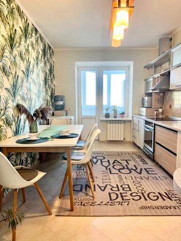 Оренда затишної 3к.квартири Ахматової 31 метро Позняки поруч