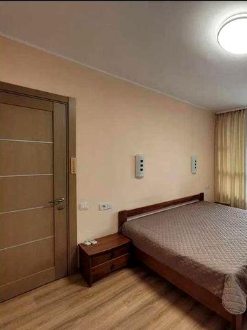 Двокімнатна квартира з ремонтом. Довгий термін