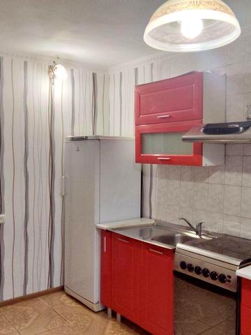 Оренда 2к.кв вул. Космічна