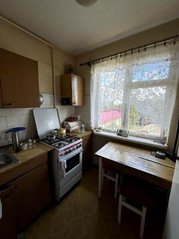 Продаж 2-х  квартири  в самому Центрі ( Вал) світло не вимикають !