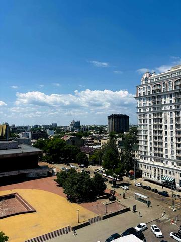Французький бульв., 3
