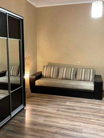 Здається квартира-студія в Центрі на вул. Митрополита Андрея